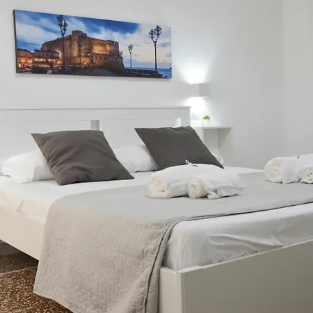 Oda ve Kahvaltı Mellos 4*