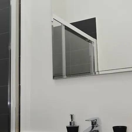 Nocleg ze śniadaniem Mellos 4*