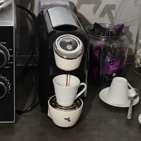 فندق مبيت وإفطار Mellos 4*